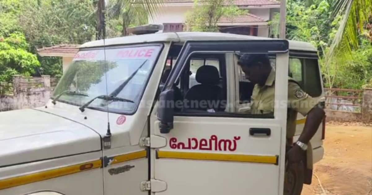 1726852117_kerala-police-1-_1200x630xt.jpg