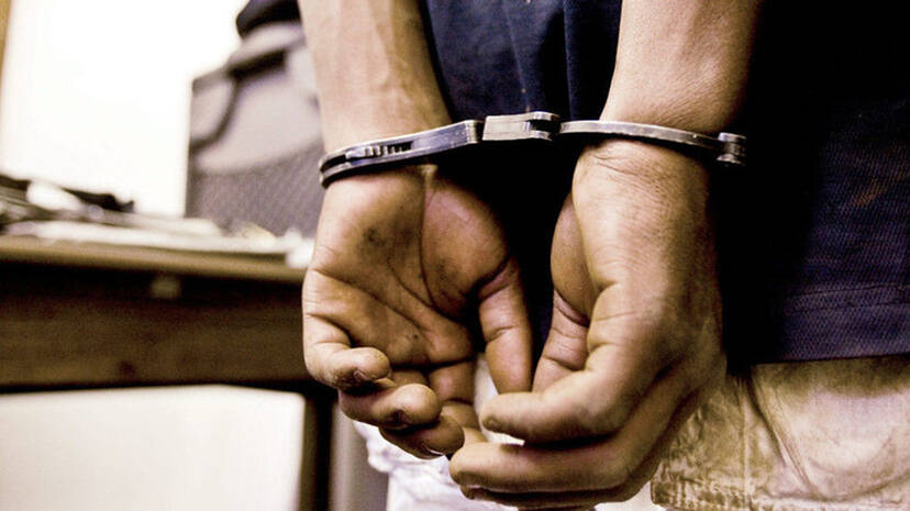 arrest.1.2911214.jpg