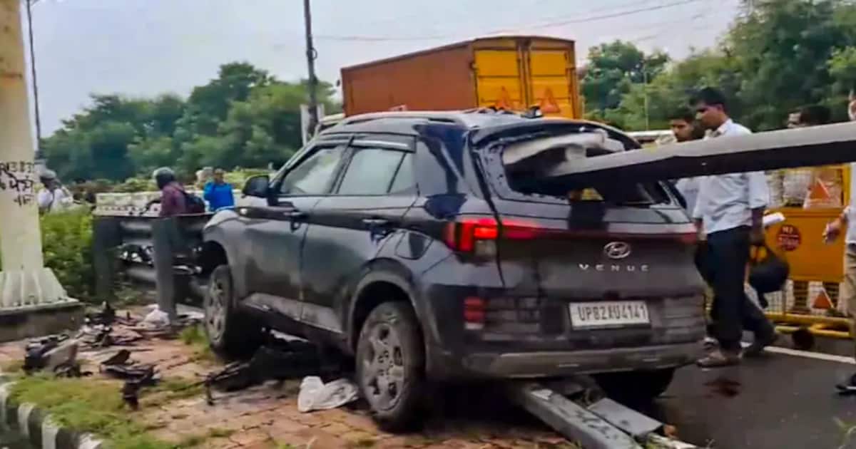 delhi-car-accident_1200x630xt.jpg