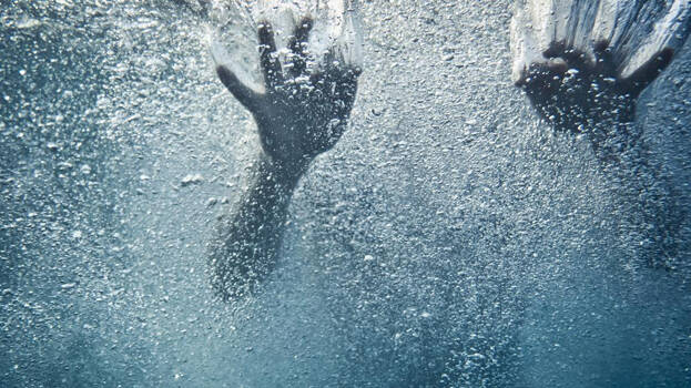 drowning.1.2923528.jpg