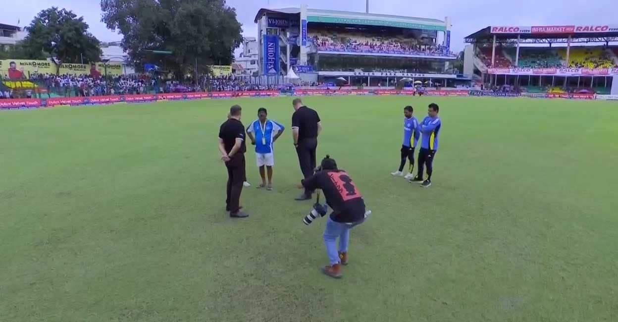 kanpur-stadium.jpg