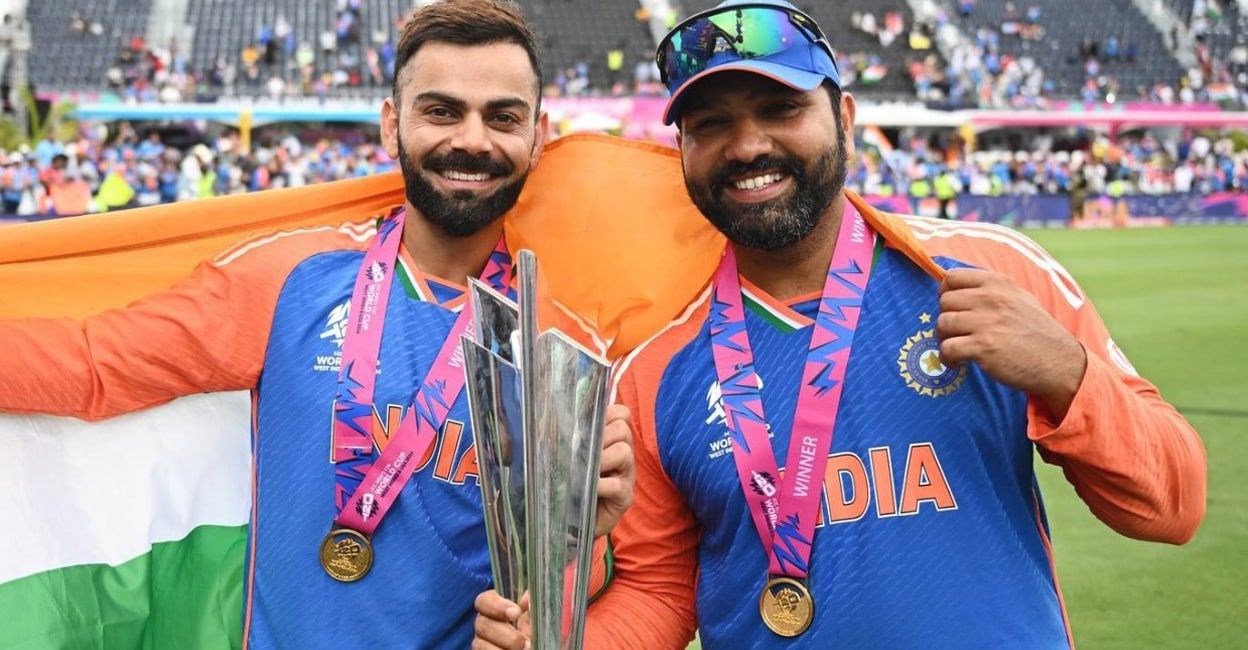 kohli-rohit-trophy.jpg