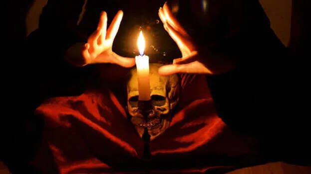 naked-worship.1.2906414.jpg