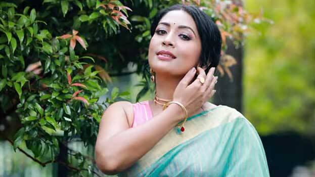 navya-nair.1.2923330.jpg