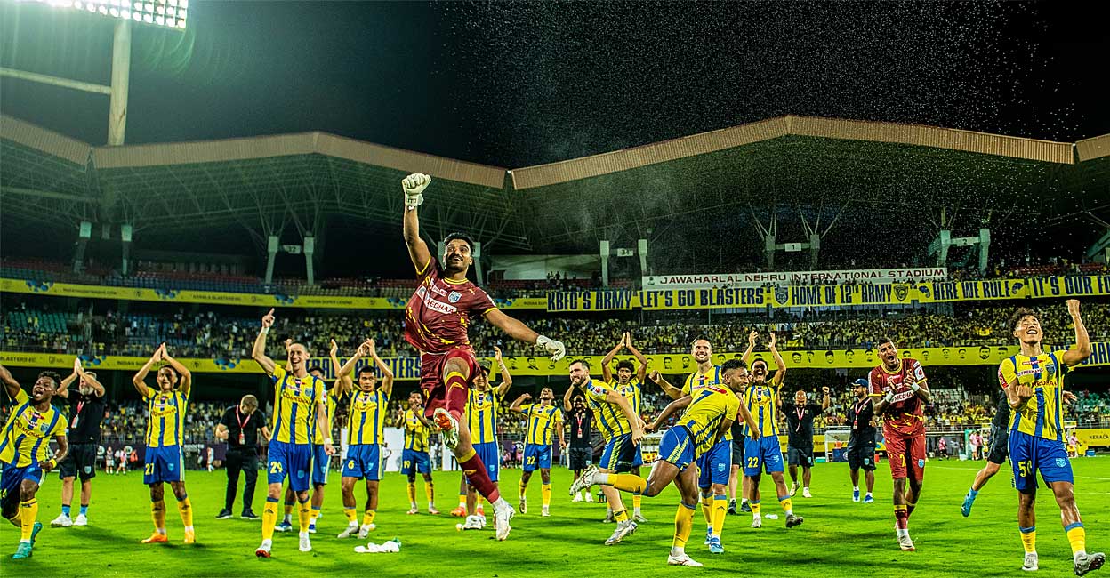 sachin-suresh-celebrates-with-team.jpg