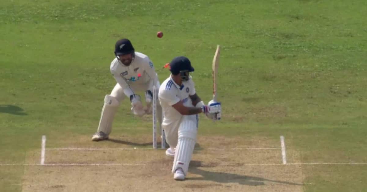 1730016933_virat-kohli-bowled_1200x630xt.jpg