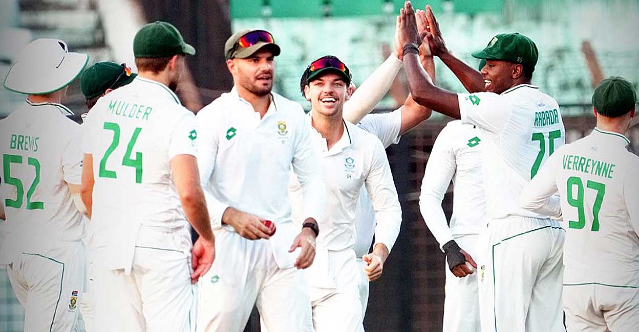 1730369206_south-africa-wicket-celebration.jpg