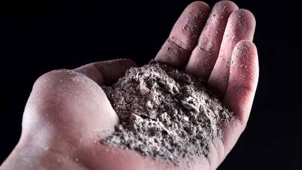 ashes.1.2936408.jpg