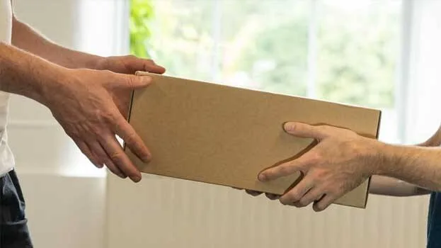 delivery-agent.1.2926494.jpg
