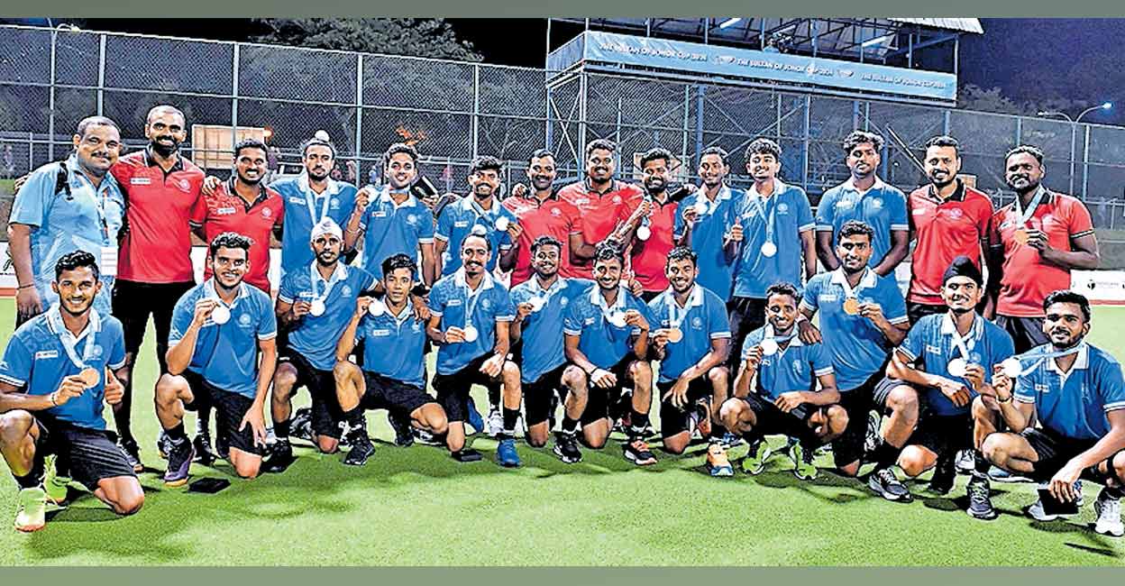 india-junior-hocky-team.jpg
