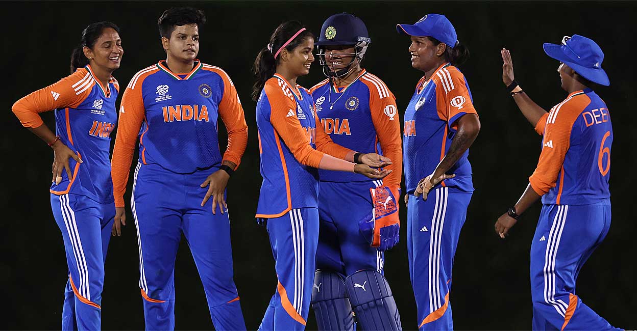india-women-team-wicket-celebration.jpg
