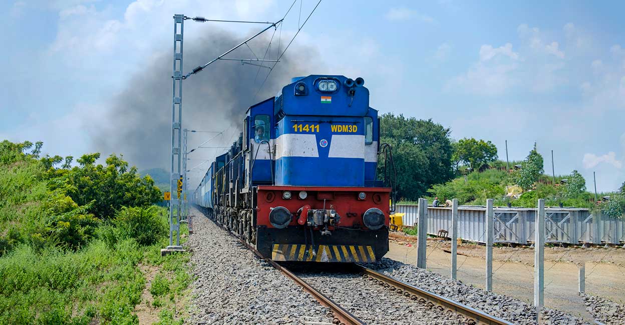 irctc-railway-train-17mob.jpg