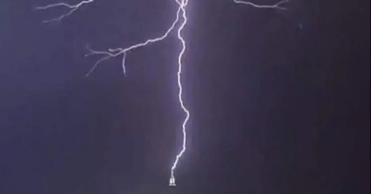 lightening-strike_1200x630xt.jpg