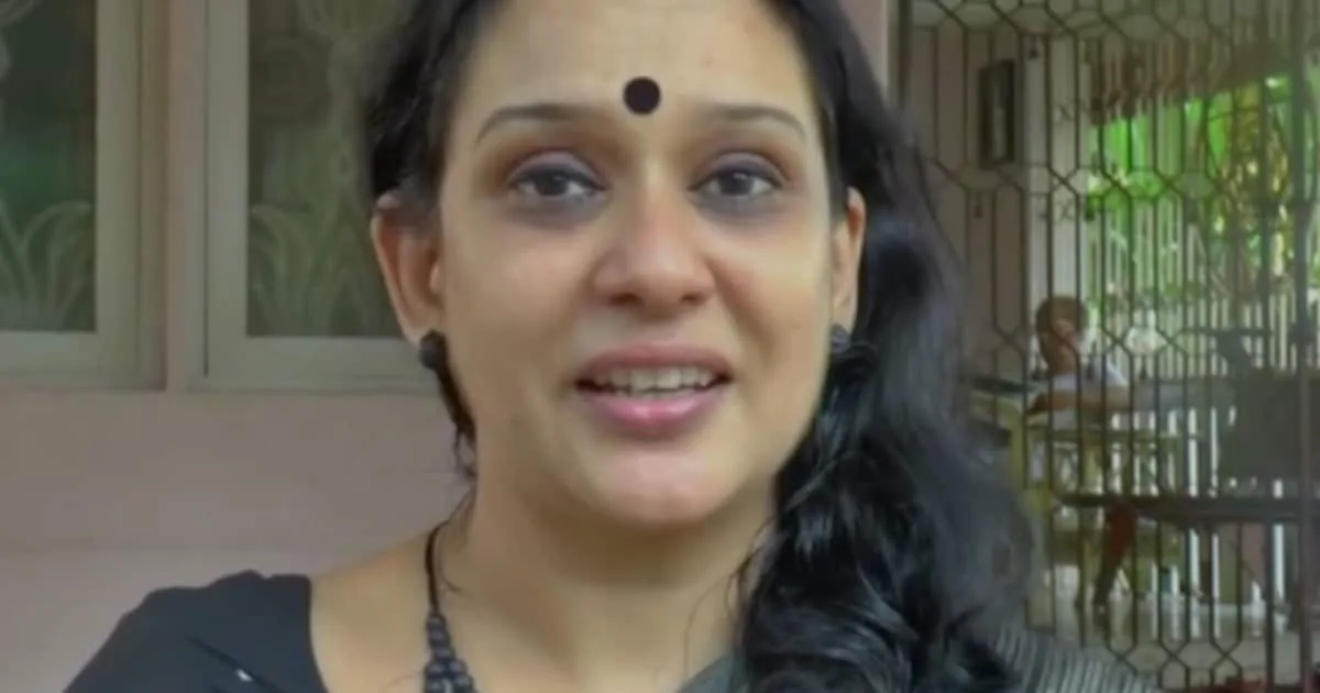mala-parvathy-about-cyber-fraud-incident_1200x630xt.jpg