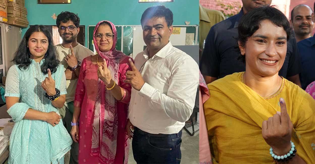 manu-bhaker-family-vinesh-phogat.jpg