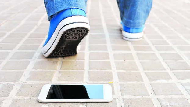 mobile-theft.1.2939495.jpg