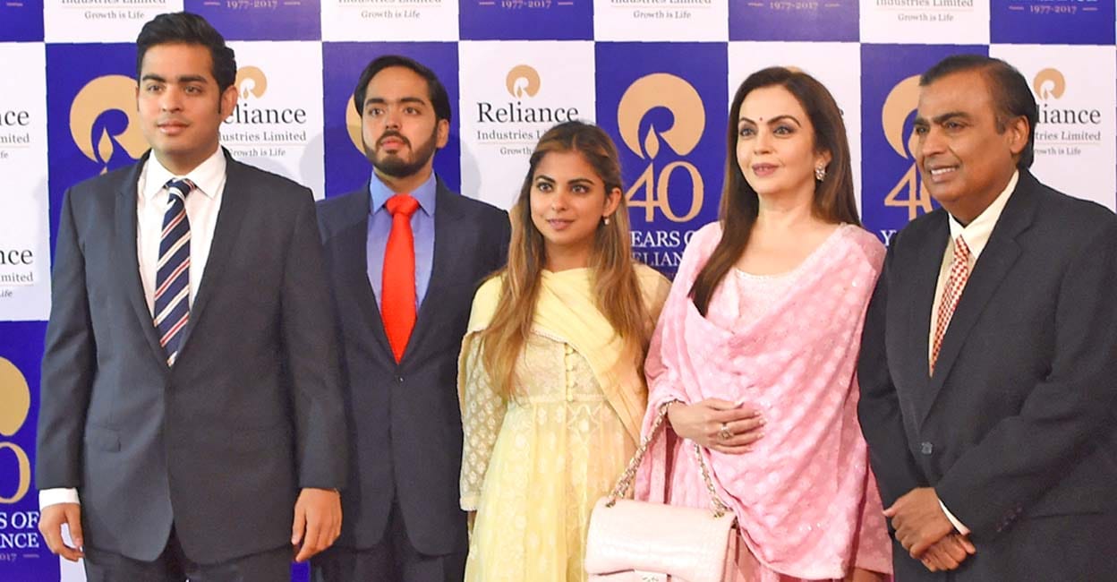 mukesh-ambani-family.jpg