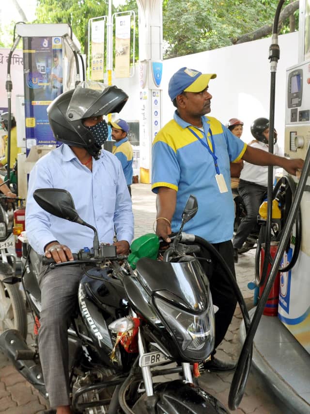petrol-pump-4.jpg