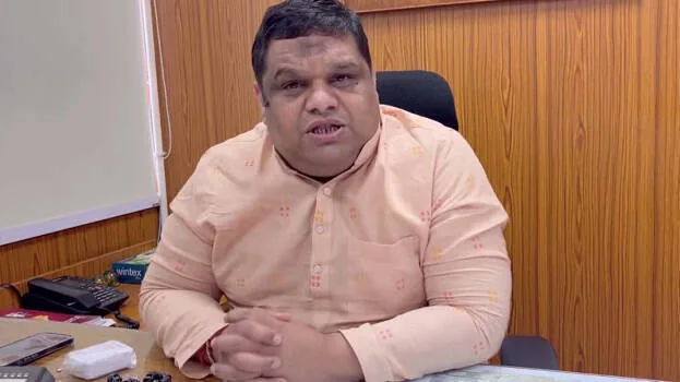 priyank-kanoongo.1.2944355.jpg