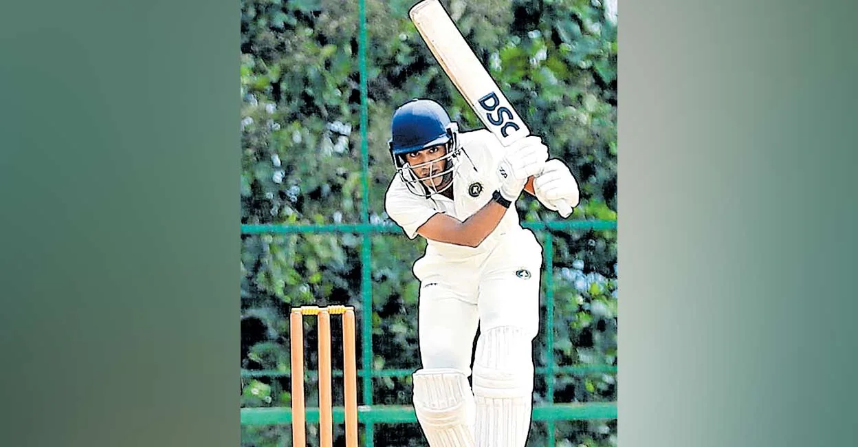 varun-nayanar-batting.jpg