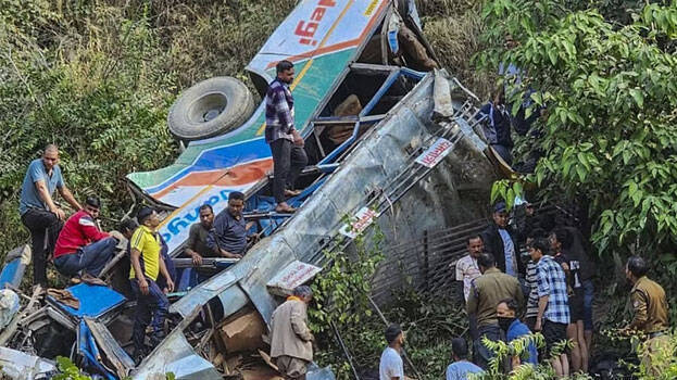 bus-accident.1.2980449.jpg
