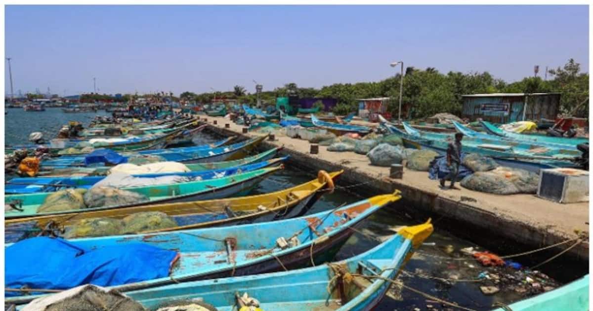 fishing-boats_1200x630xt.jpg