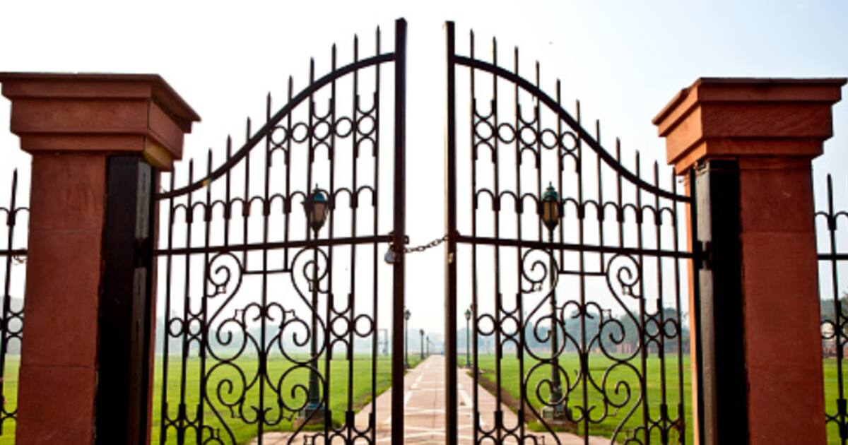 gate-collapsed_1200x630xt.jpg