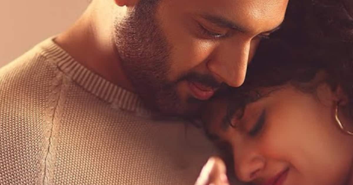 jayam-ravi-starrer-upcoming-film-kadhalikka-neramillais-update-out_1200x630xt.jpg
