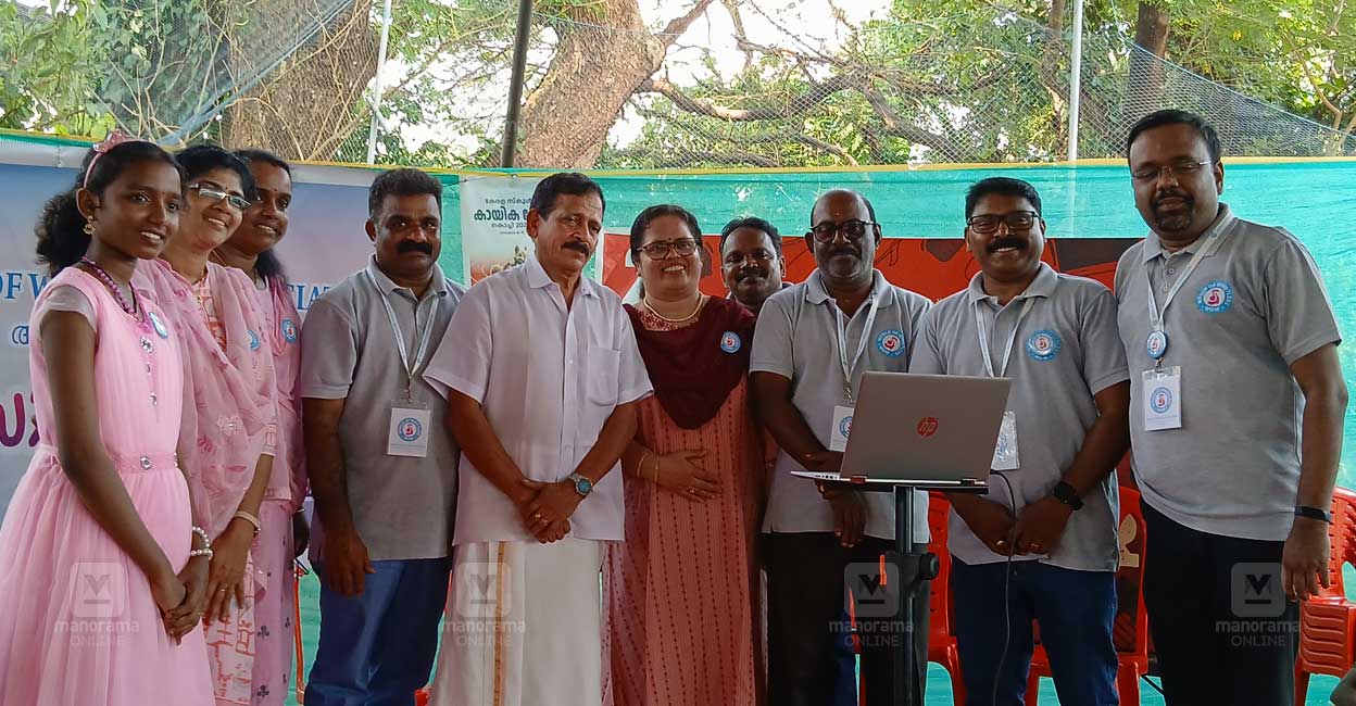 pazhayidom-mohanan-whistlers.jpg