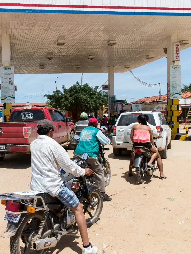 petrol-pump-10.jpg