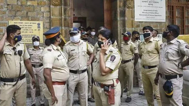 police1.1.3007813.jpg