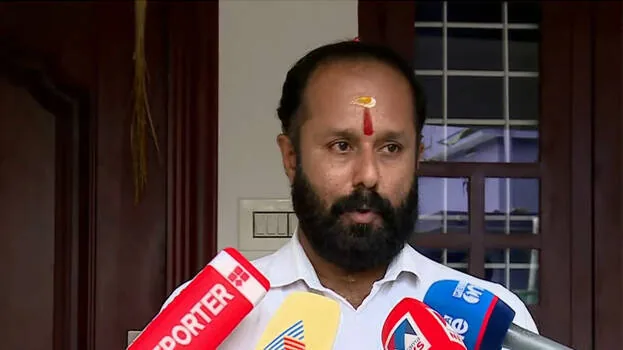 satheesh.1.2975272.jpg