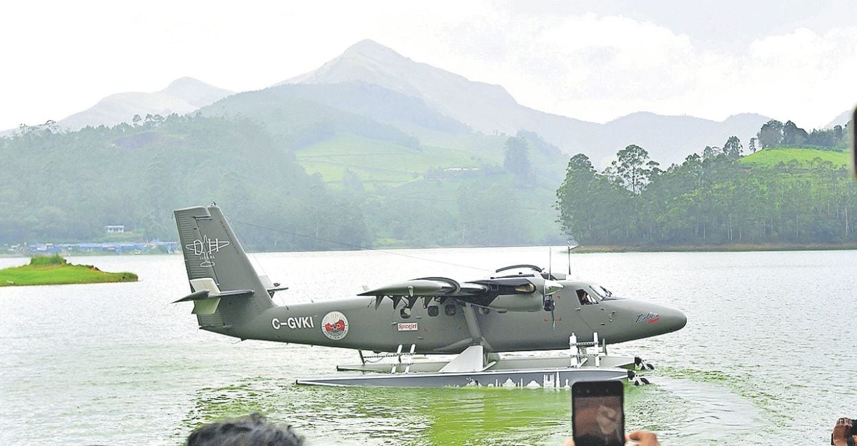 sea-plane-.jpg