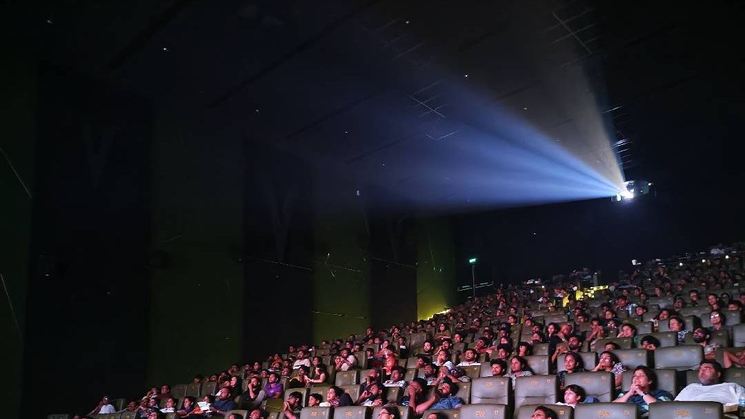 1736592586_movie.jpg