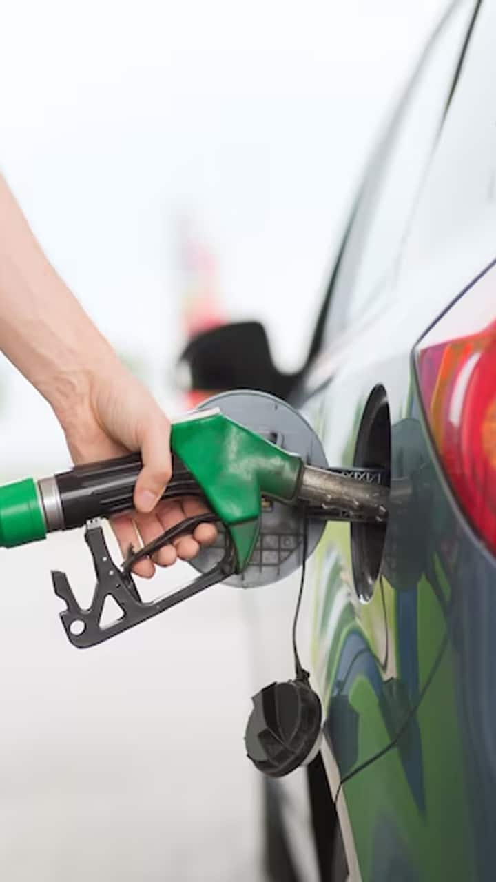Petrol-price-in-vanezuela-1710680399887.jpg
