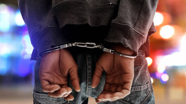 arrest.1.3072733.jpg