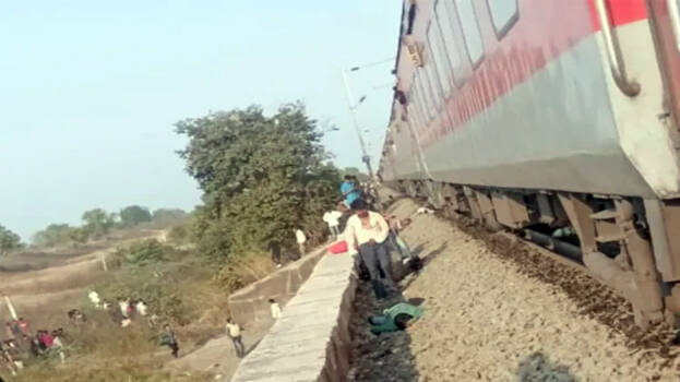 train-.1.3104542.jpg