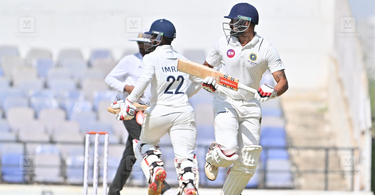ahmed-imran-aditya-sarwate-batting.jpg
