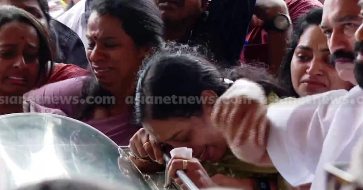 പ്രിയസഖാവിന് വിടപറയാൻ നാടും സഹപ്രവർത്തകരും; സിപിഎം കോട്ടയം ജില്ലാ സെക്രട്ടറിയുടെ മൃതദേഹം കൊച്ചിയിലെത്തിച്ചു