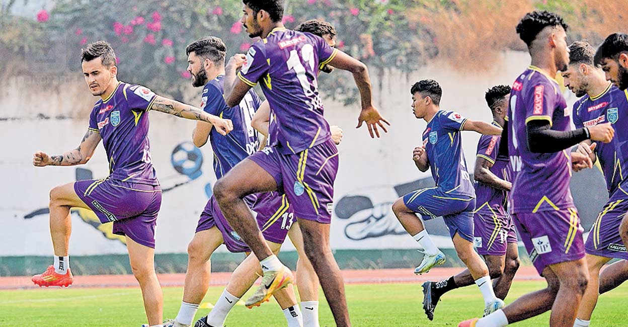 kerala-blasters-team.jpg