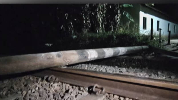 railway.1.3151445.jpg