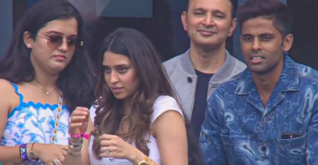 suryakumar-yadav-wife-ritika-dubai.jpg
