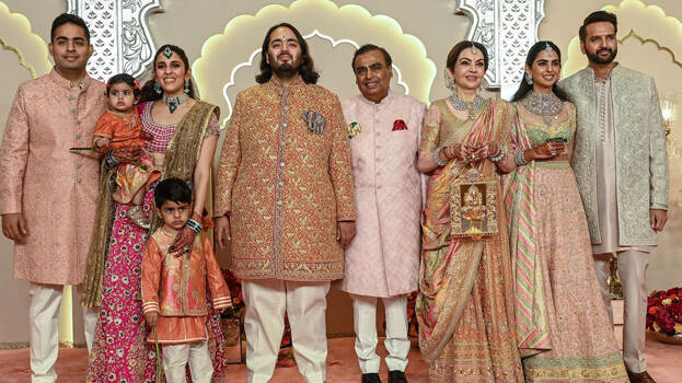 ambani-family.1.3185851.jpg