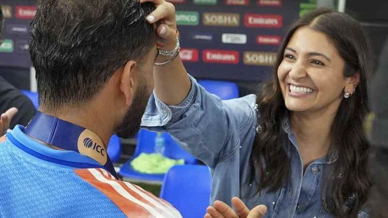 anushka202.jpg
