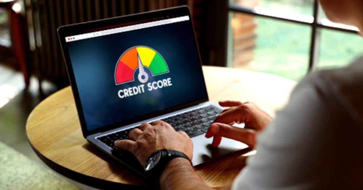 ക്രെഡിറ്റ് സ്കോർ എത്ര തവണ പരിശോധിക്കണം? വായ്പ എടുക്കും മുൻപ് ഈ കാര്യങ്ങൾ