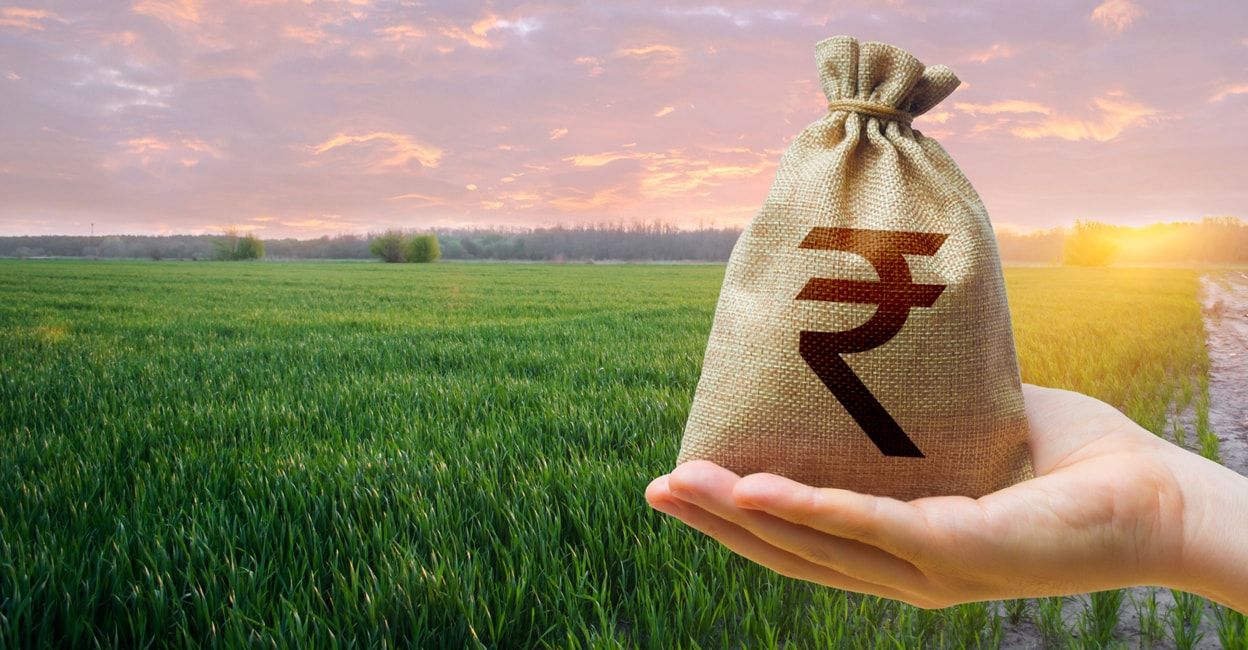 indian-rupee-in-hands-main.jpg