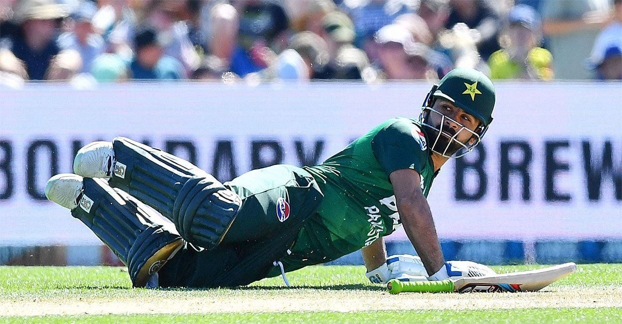 khushdil-shah-run-out-miss.jpg