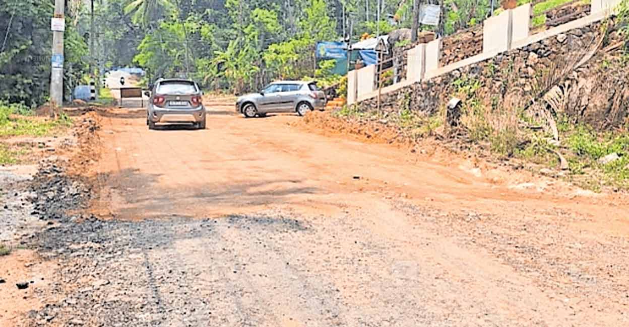 koorachundu-balussery-road.jpg