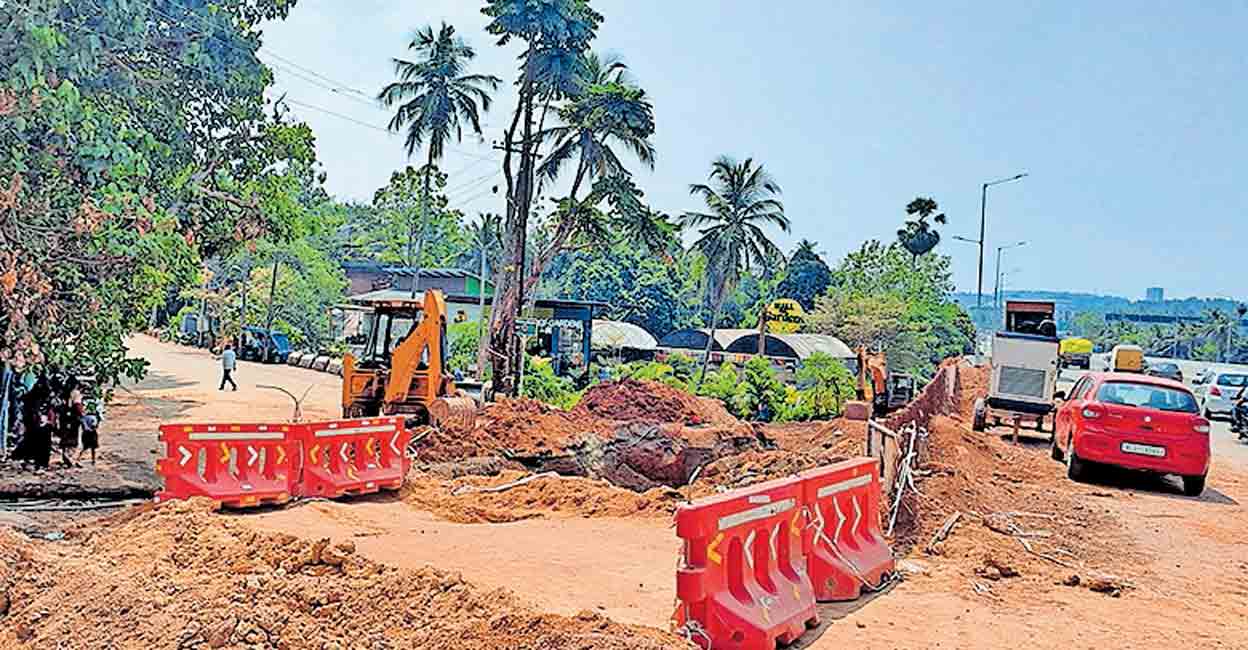 kozhikode-malapparambu-golf-link-road.jpg