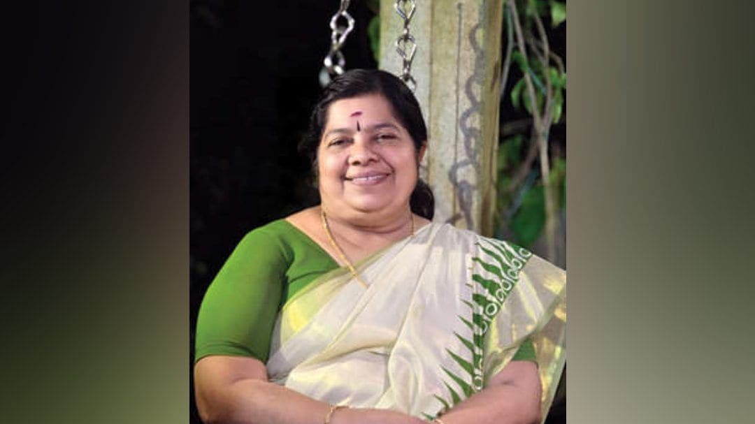 lathika201.jpg